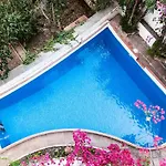 Pensionat Casa Vilaro Park Guell 4*